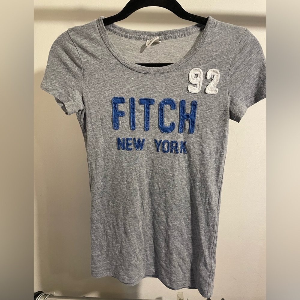 Abercrombie & Fitch short sleeve gray Logo T-shirt size Small